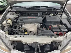 Toyota Camry 2004 Silver
