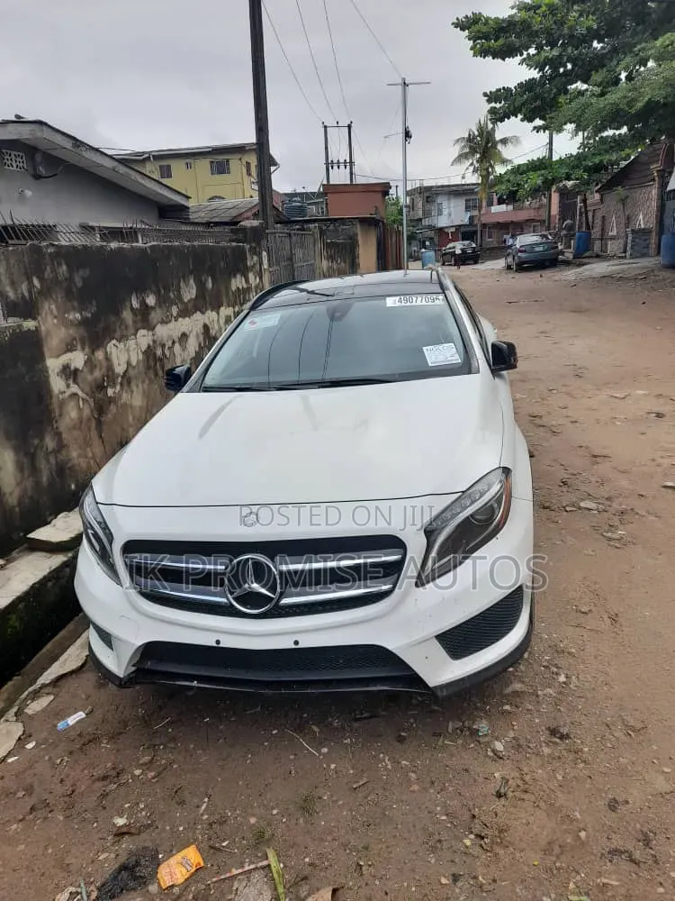 Mercedes-Benz GLA 250 2017 White