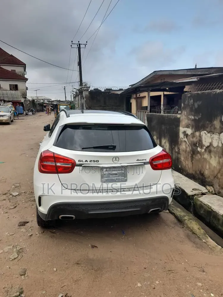Mercedes-Benz GLA 250 2017 White