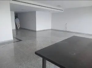 4bdrm Penthouse in Ocean Parade, Banana Island for rent