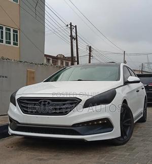 Hyundai Sonata Sport 2.0T Sedan FWD (2.0L 4cyl 6A) 2017 White