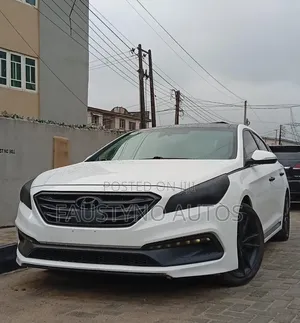 Hyundai Sonata Sport 2.0T Sedan FWD (2.0L 4cyl 6A) 2017 White