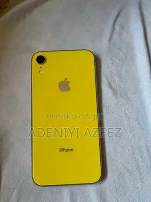 Apple iPhone XR 64 GB Yellow