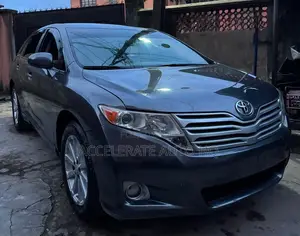 Toyota Venza XLE 2011 Gray