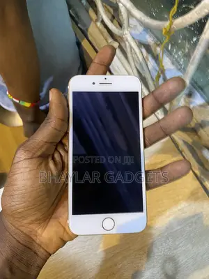 Apple iPhone 7 128 GB Gold