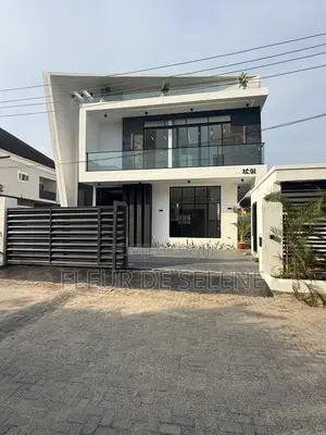 5bdrm Duplex in Penninsular Garden, Ogombo for sale