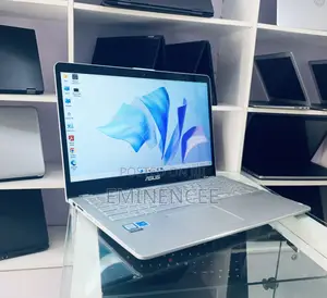 Laptop Asus Q505UA 8GB Intel Core i5 SSD 256GB