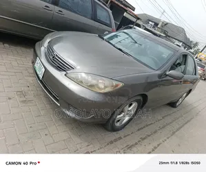 Toyota Camry 2006 Gray