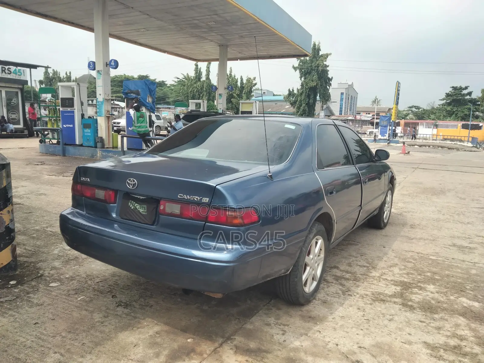 Toyota Camry 1997 Blue