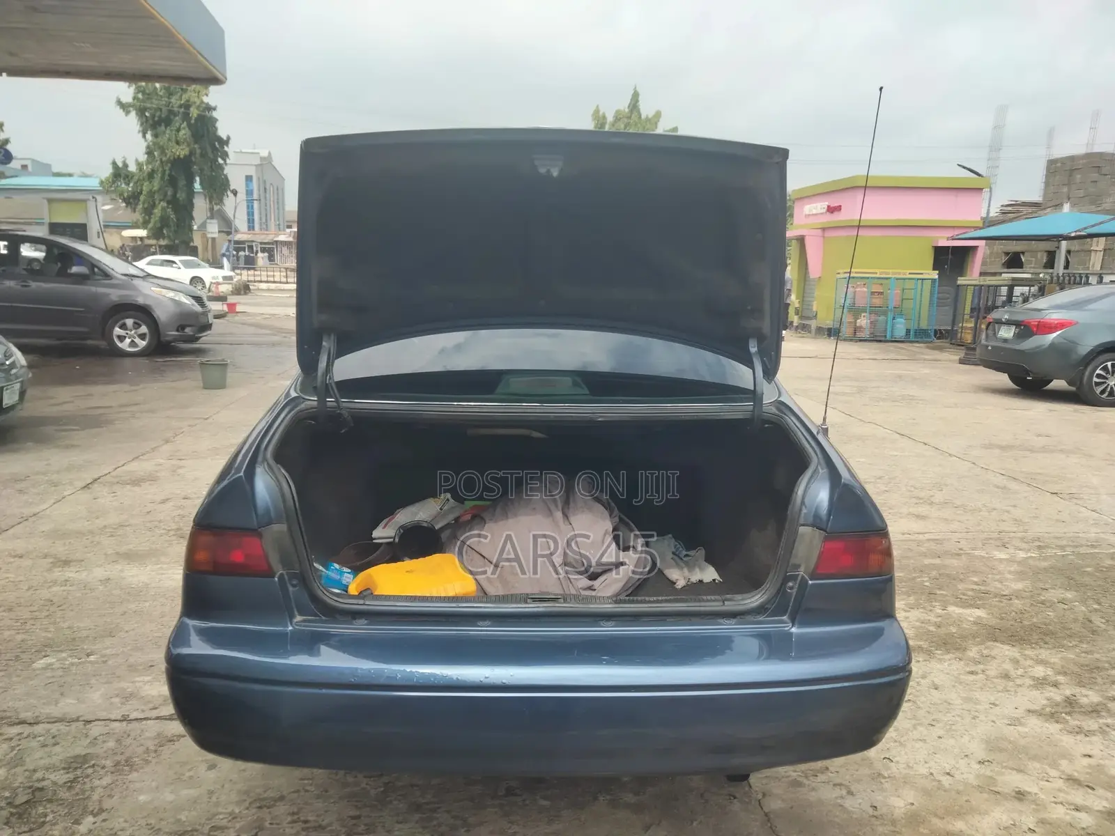Toyota Camry 1997 Blue