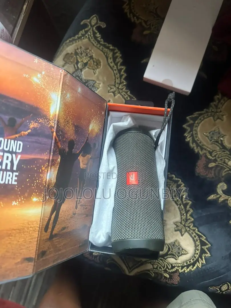JBL Essential Flip