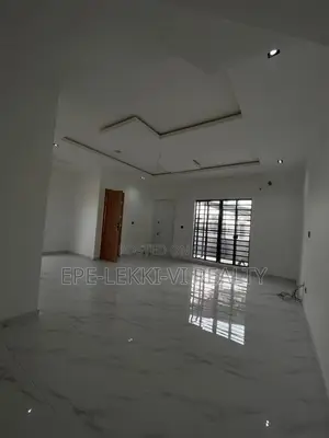 4bdrm Duplex in Lekki for rent