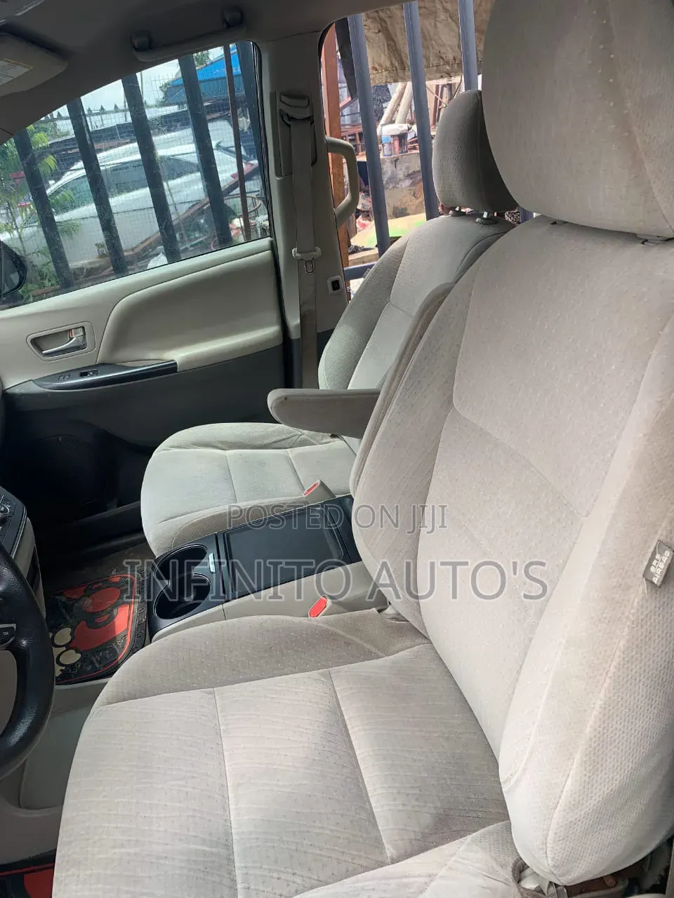 Toyota Sienna 2015 Red