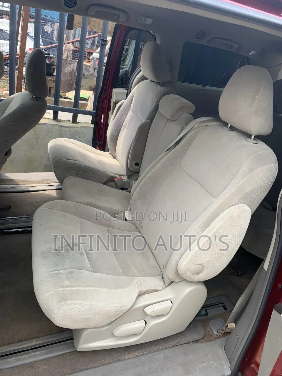 Toyota Sienna 2015 Red