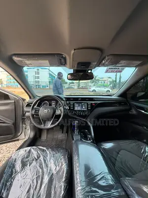 Toyota Camry 2020 Silver