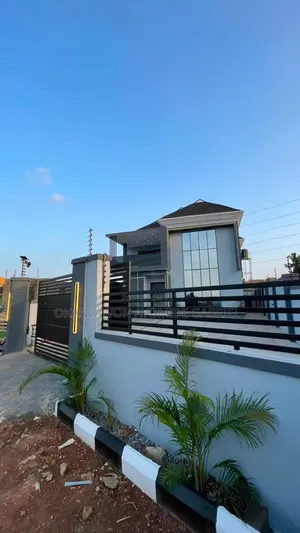 4bdrm Duplex in Akobo for sale