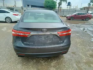 Toyota Avalon XLE 4dr Sedan (3.5L 6cyl 6A) 2014 Gray