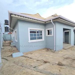 2bdrm Bungalow in Apata for rent