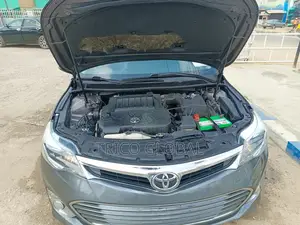 Toyota Avalon XLE Sedar FWD (3.5L 6cyl 6A) 2013 Gray