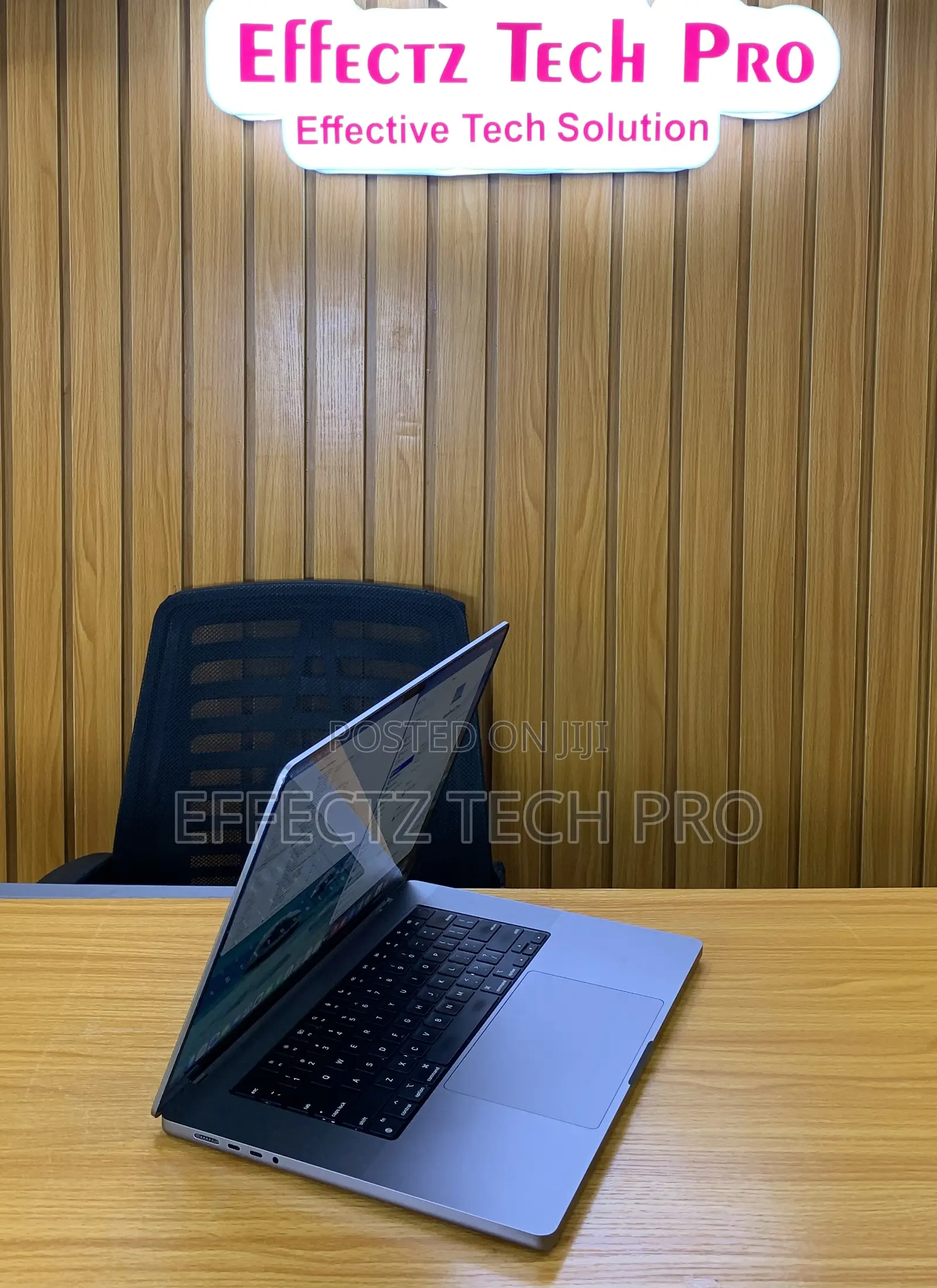 Laptop Apple MacBook Pro 2023 M2 Pro 32GB Apple M2 SSD 1T