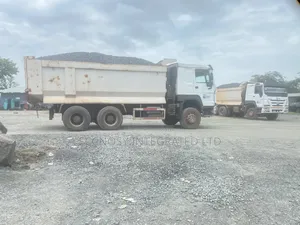 Robust High-Grade Granite Chippings for Aggregate