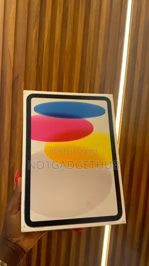 New Apple iPad (2022) 128 GB Silver