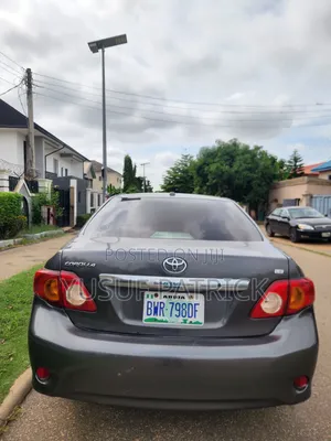 Toyota Corolla 2010 Gray
