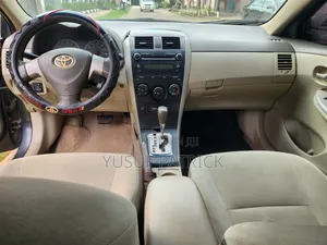 Toyota Corolla 2010 Gray