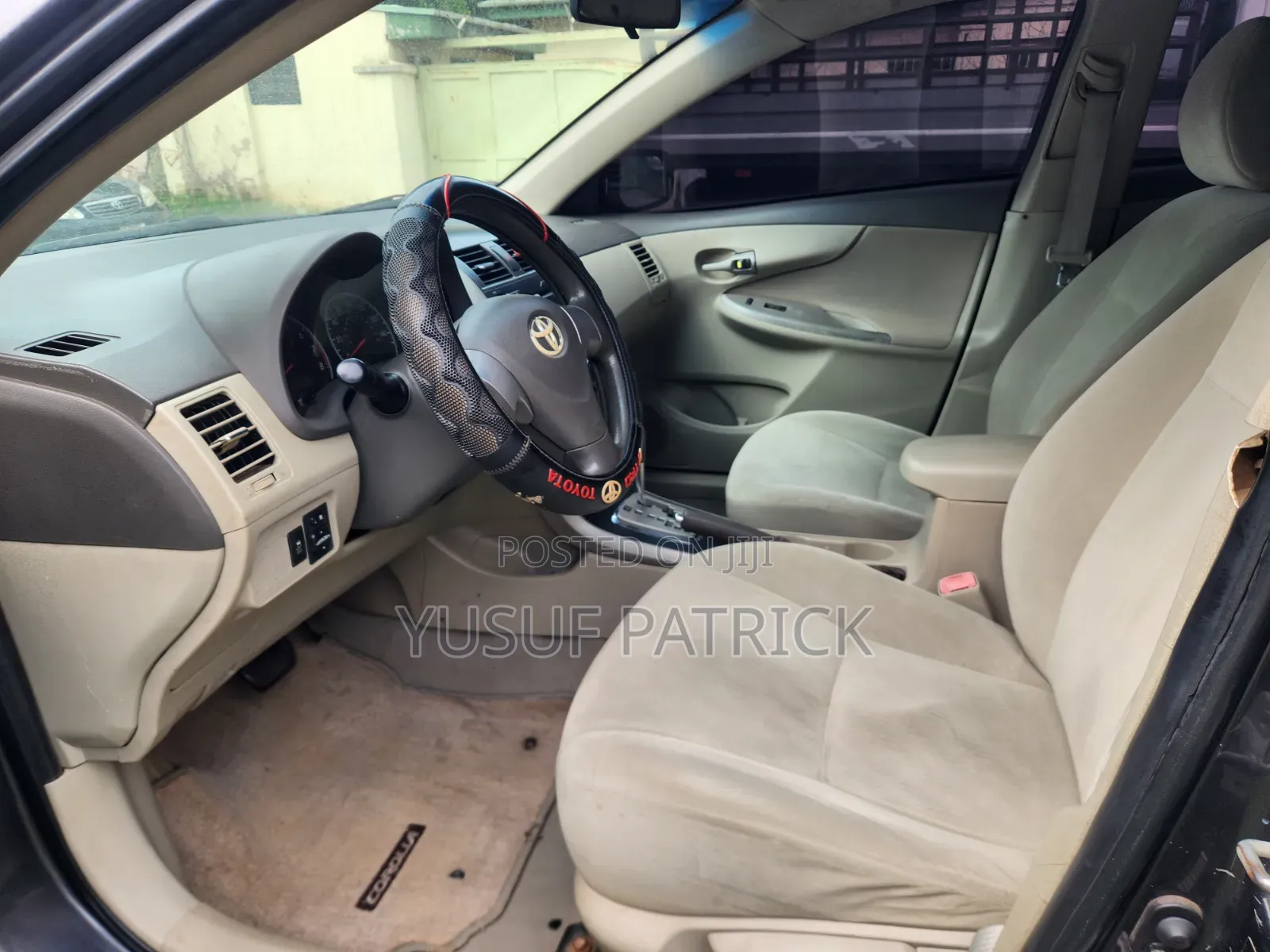Toyota Corolla 2010 Gray