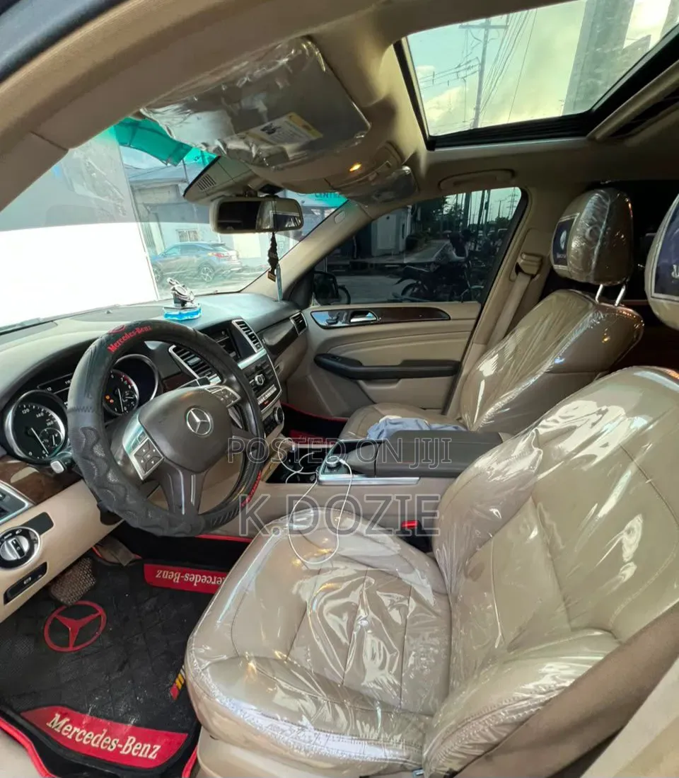 Mercedes-Benz M Class 2012 Blue