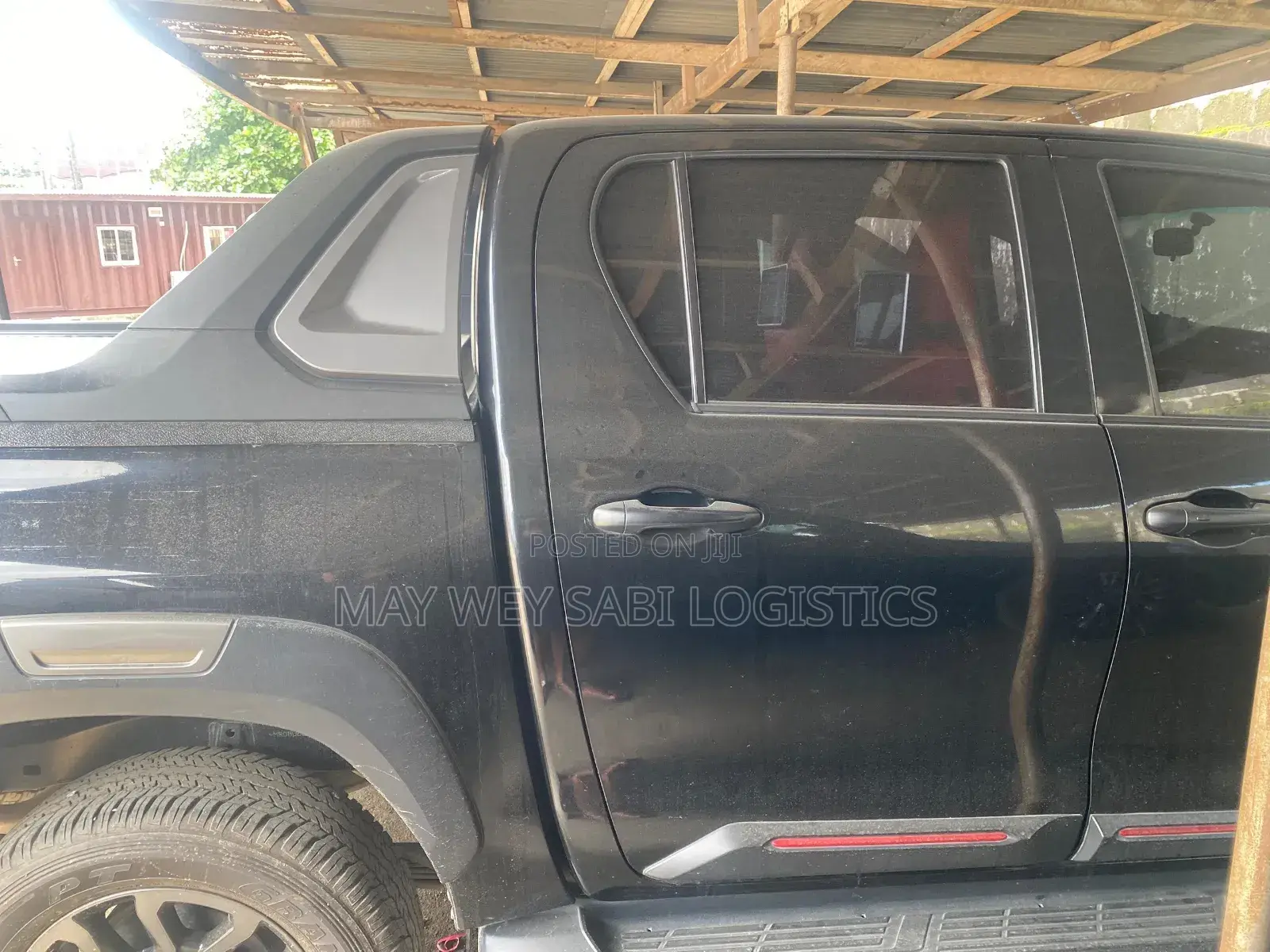 Toyota Hilux 2024 Black