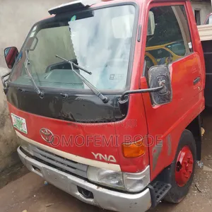 Toyota Dyna 200 First Body Use Like Tokunbo With 2rz Engine Petrol