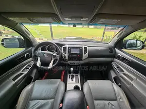 Toyota Tacoma 4dr Access Cab 4WD 6.1 ft. SB (2.7L 4cyl 4A) 2014 Black