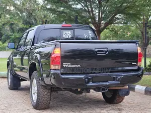 Toyota Tacoma 4dr Access Cab 4WD 6.1 ft. SB (2.7L 4cyl 4A) 2014 Black