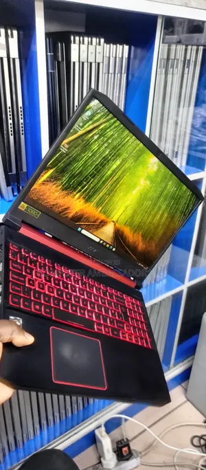 Laptop Acer Nitro 5 8GB AMD Ryzen 5 SSD 256GB