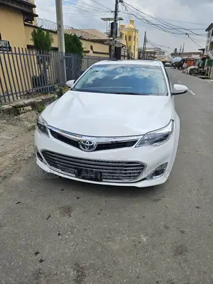 Toyota Avalon XLE Premium 4dr Sedan (3.5L 6cyl 6A) 2014 White