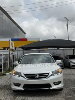 Honda Accord Touring 4dr Sedan FWD (3.5L 6cyl 6A) 2013 White