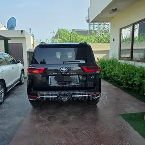 Toyota Land Cruiser 2023 Black