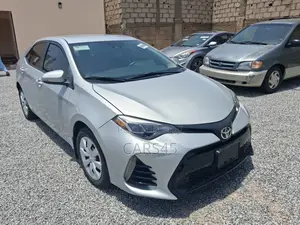 Toyota Corolla 2017 Silver