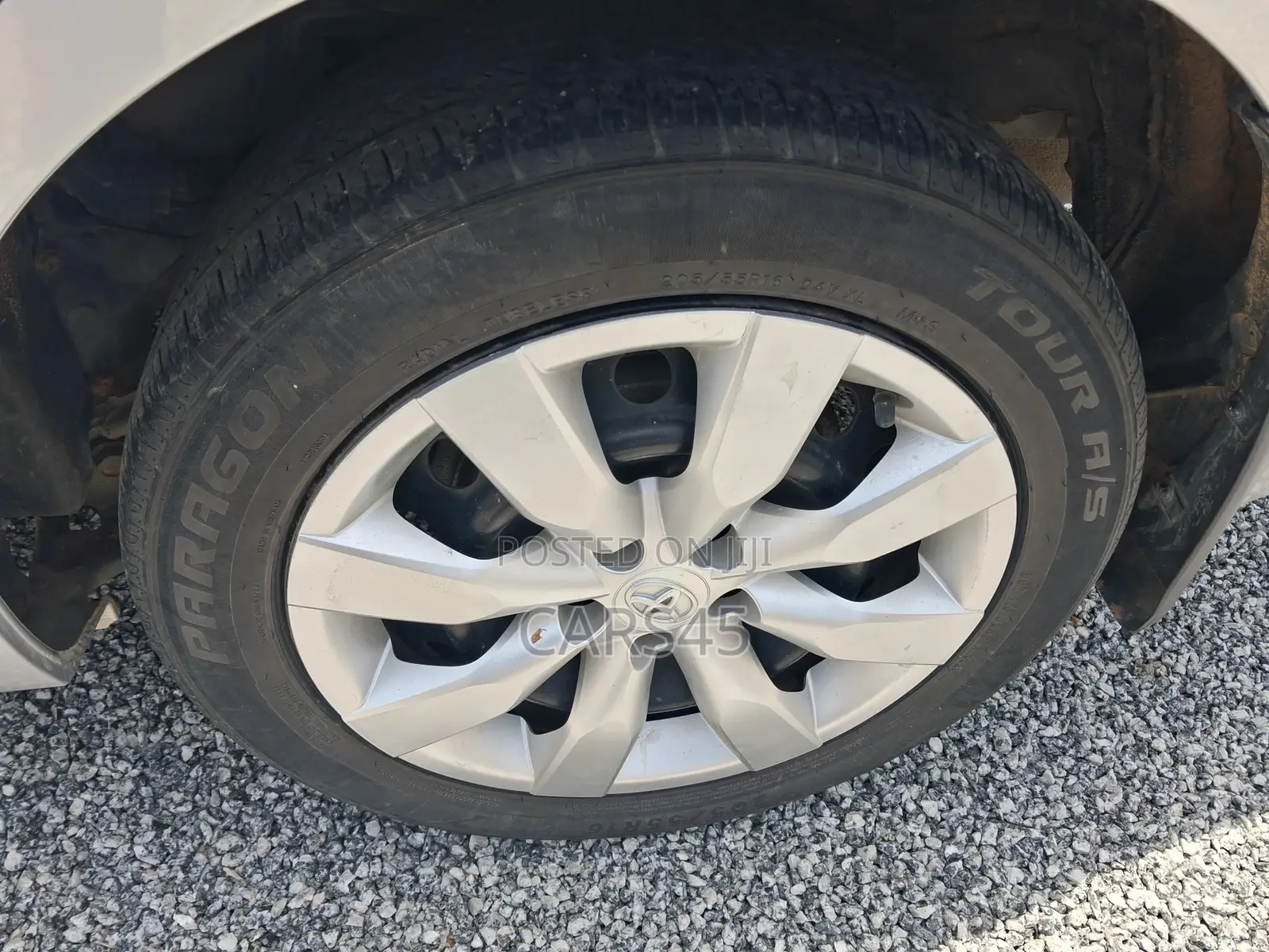 Toyota Corolla 2017 Silver