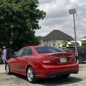 Mercedes-Benz C300 2013 Red