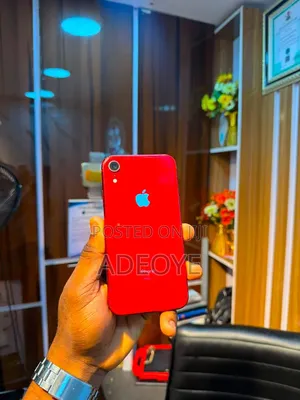 Apple iPhone XR 64 GB Red