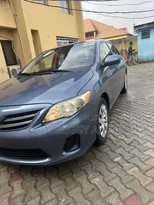 Toyota Corolla 2013 Blue