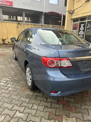 Toyota Corolla 2013 Blue