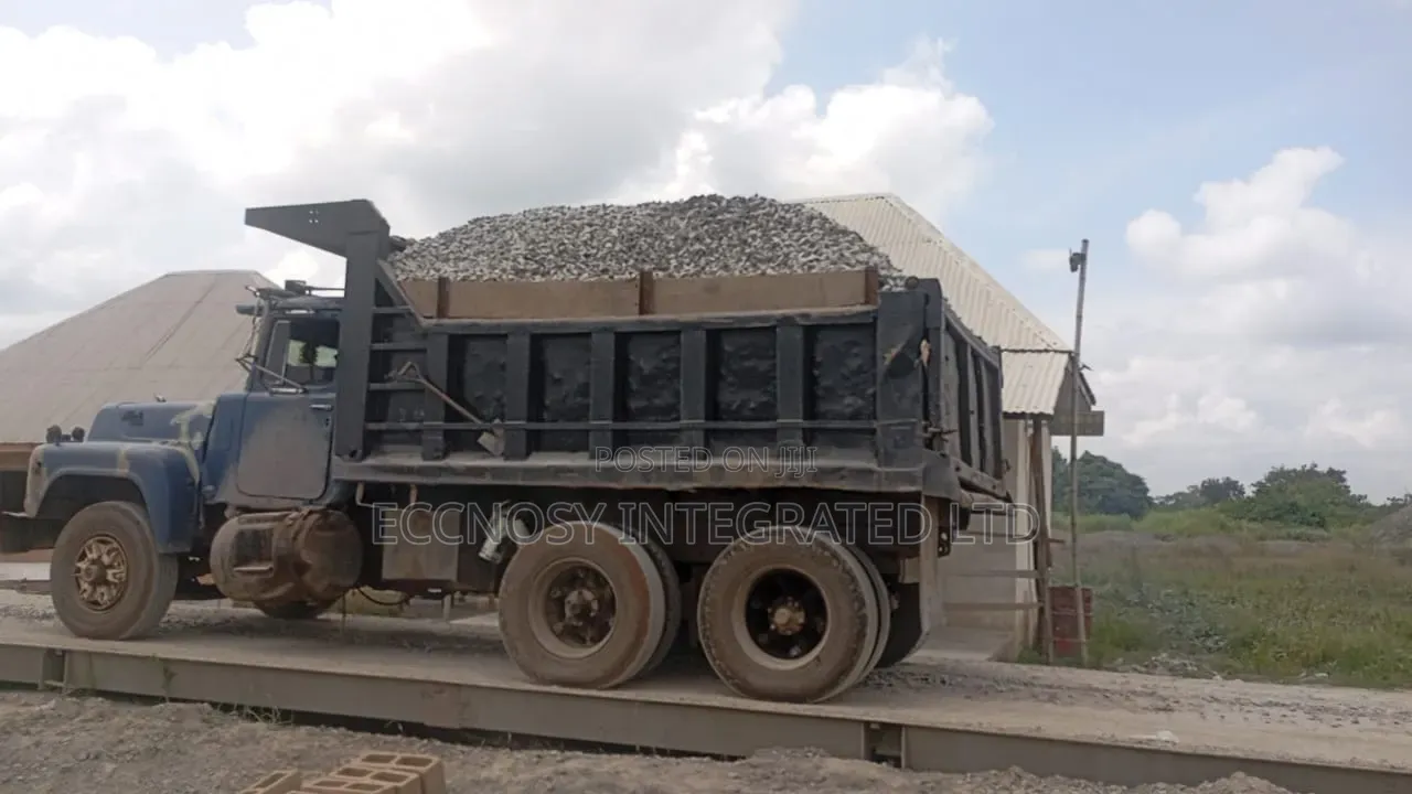 Superior Crushed Granite  Chippings Material