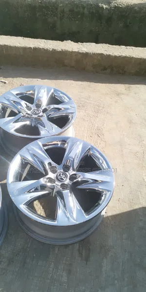 Toyota Highlander 19 Rim 2016/2017 Follow Come