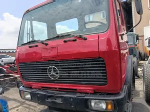 Mercedes Benz 1617 Cap and Chassis