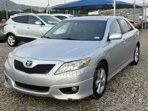 Toyota Camry SE 4dr Sedan (2.5L 4cyl 6AM) 2010 Silver
