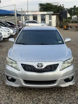 Toyota Camry SE 4dr Sedan (2.5L 4cyl 6AM) 2010 Silver