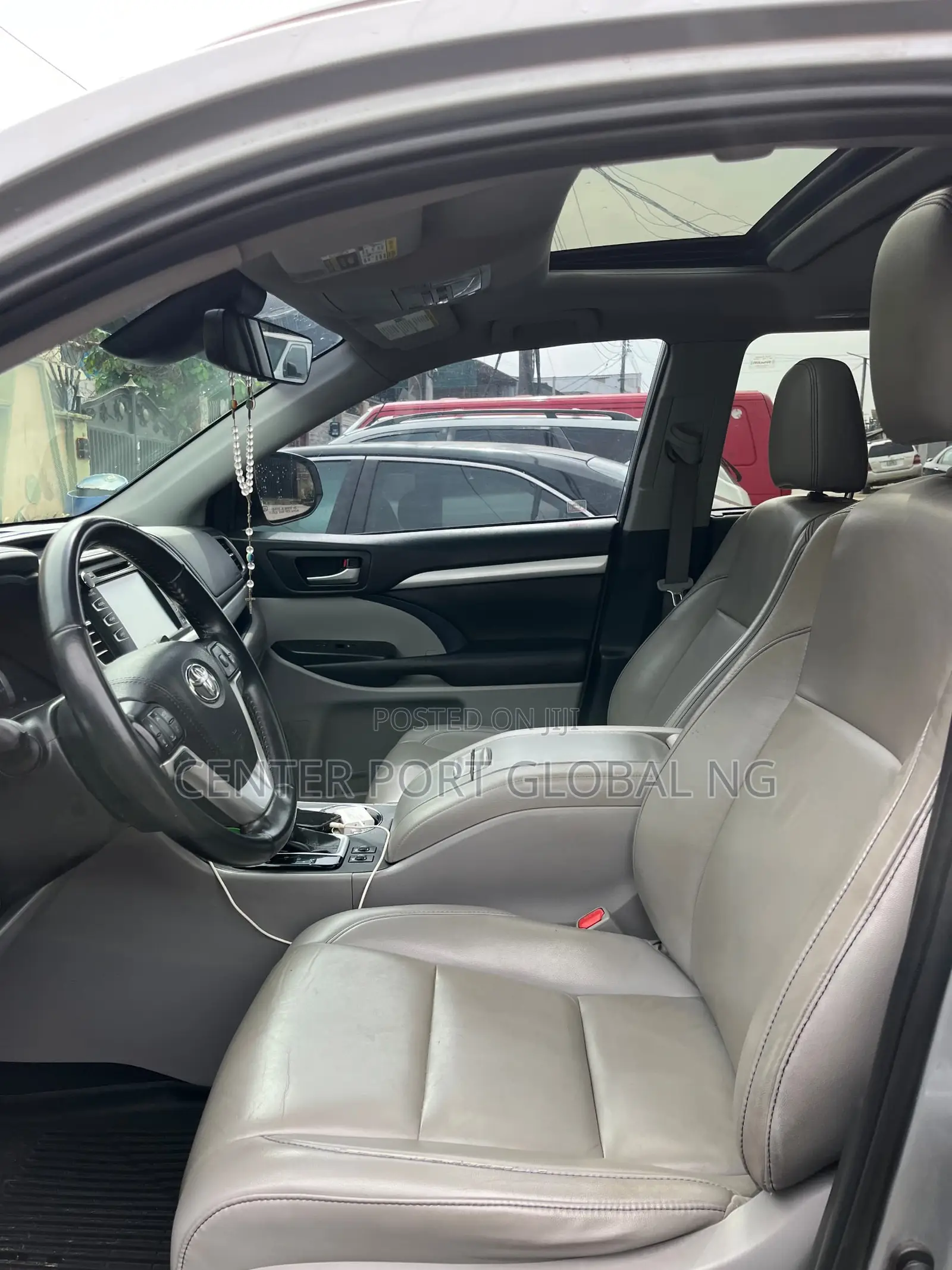 Toyota Highlander XLE 2019 Silver